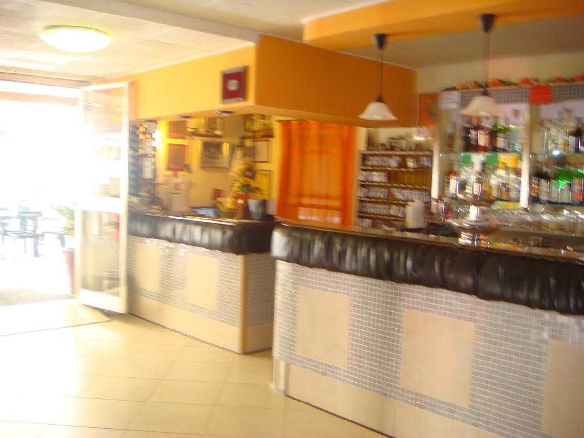 Hotel Moroni Ріміні Екстер'єр фото